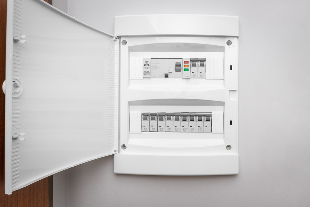 Über­spannungs­schutz bei Electric Arning in Waldkraiburg